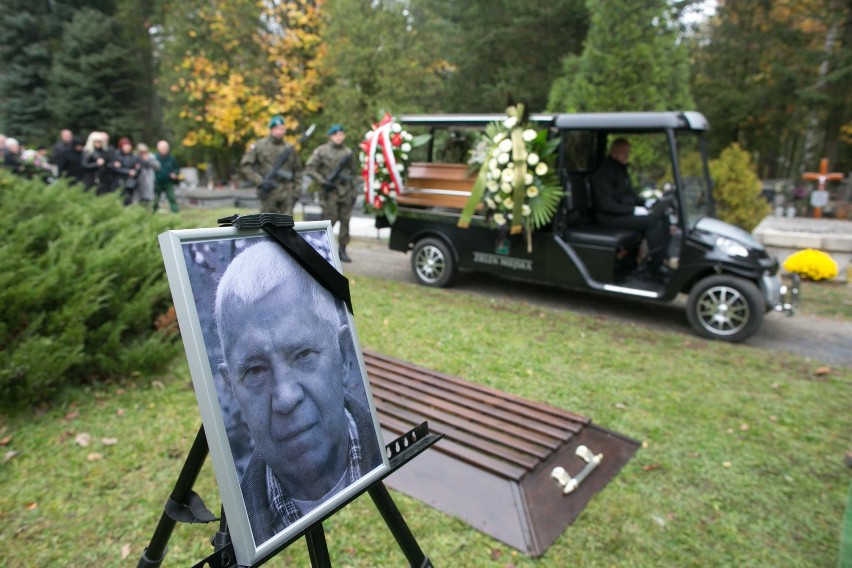 Pogrzeb Ryszarda Kowalczyka na cmentarzu w Opolu Półwsi.