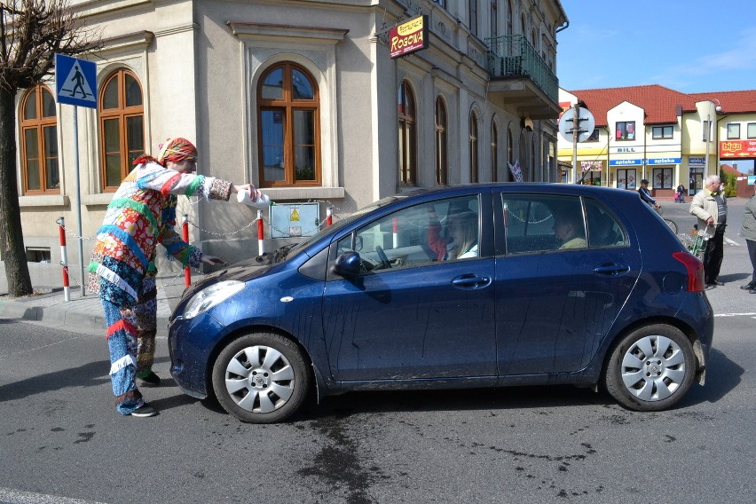 Wilamowskie śmiergusty 2014, czyli leją od samego rana