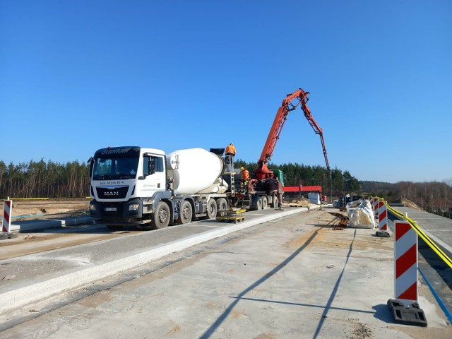 Tak przebiegają prace przy budowie łącznika obwodnicy Szczecinka z krajową "20".