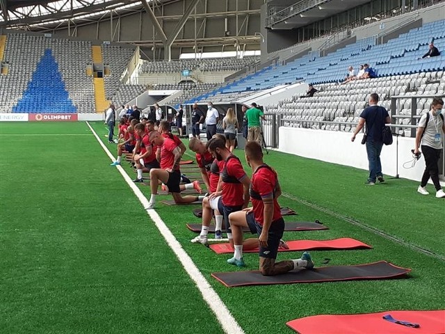 27.07.2022 r. Oficjalny trening i konferencja prasowa Rakowa Częstochowa w Kazachstanie z FK Astana.   Zobacz kolejne zdjęcia. Przesuwaj zdjęcia w prawo - naciśnij strzałkę lub przycisk NASTĘPNE