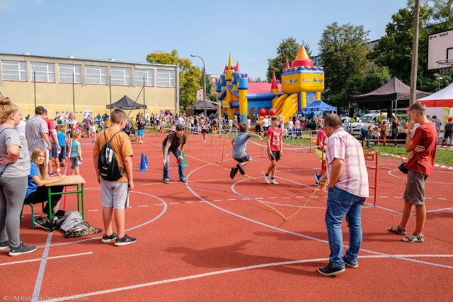 Wielu białostoczan spędziło ostatni weekend na festynach zorganizowanych przez rady osiedli oraz prezydenta Białegostoku. Cztery pikniki odbyły się na osiedlach Jaroszówka, Bema, Sienkiewicza, Leśna Dolina.