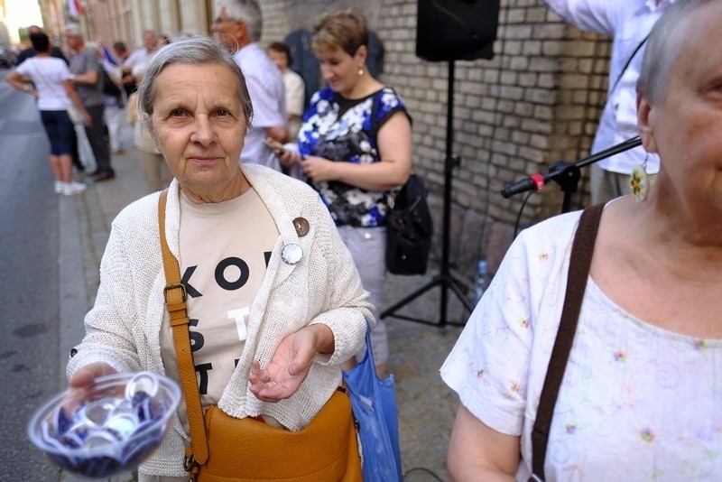 „Europo, nie odpuszczaj” - pod tym hasłem ruchy społeczne...