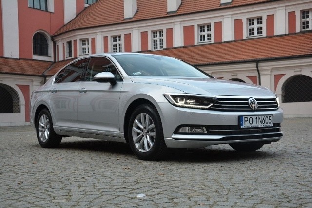 Nowe passaty pojawiły się na parkingu przy urzędzie miasta