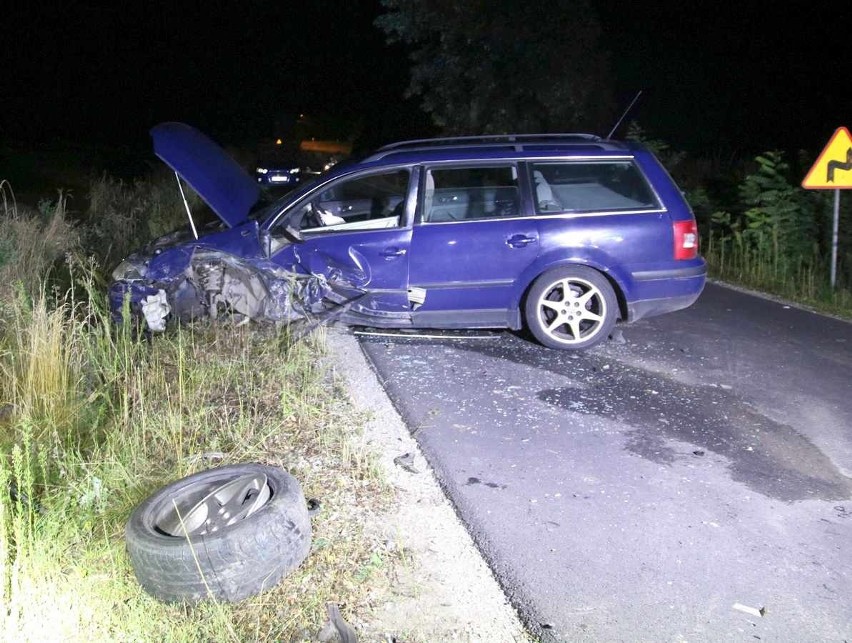 Pijany kierowca volkswagena zderzył się z przepisowo jadącym...