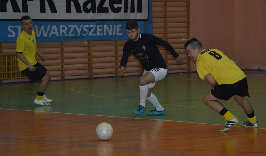 Proszowicka liga futsalu. Amplus obronił tytuł