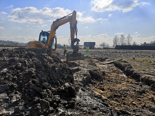 Rozpoczęła się budowa kanalizacji. Zadanie za 6,7 mln zł będzie realizowane w dw&oacute;ch częściach 