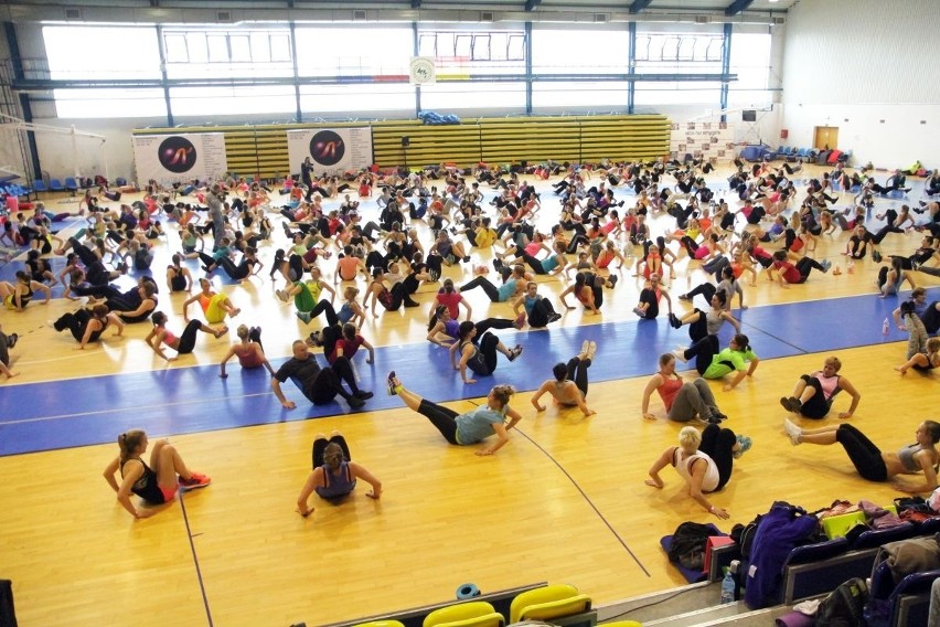 Trening z Ewą Chodakowską we Wrocławiu. 300 osób... śpiewało jej sto lat (ZDJĘCIA)