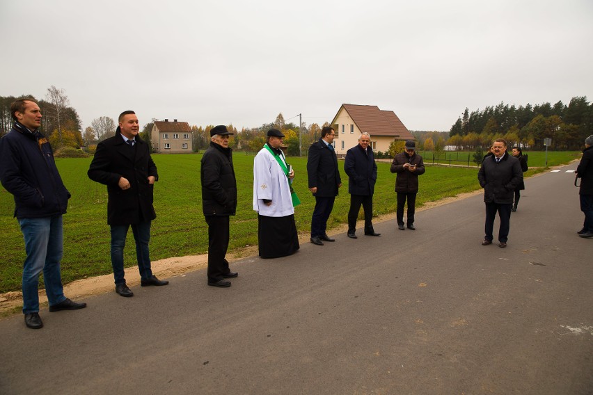W gminie Mońki mieszkańcy kilku wsi doczekali się asfaltu (zdjęcia)