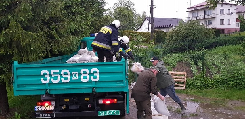 Deszcz i wielka woda w regionie. Strażacy mają pełne ręce roboty