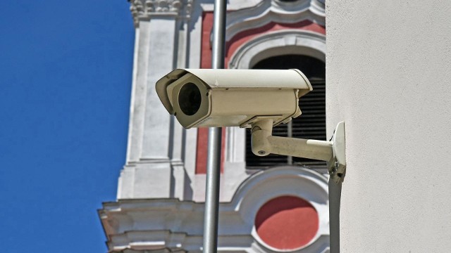 W tym roku w Poznaniu przybędzie ponad 40 nowych kamer miejskiego monitoringu. Już teraz jest ich prawie tysiąc