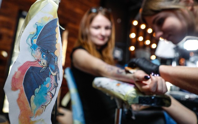 Dziś w Klubie Piekiełko odbywa się Dzień Tatuażu, zorganizowany przez D. K. Tattoo & INK-Dependent oraz Fundację Mam Marzenie.