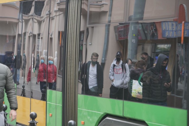 Na pl. Wolności w Poznaniu doszło do awarii tramwaju linii nr 6. Ruch jest wstrzymany.