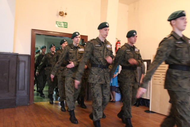 Ślubowanie klas mundurowych ZSEU w Zabrzu