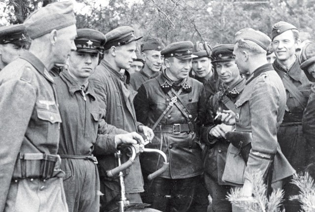 20 września 1939 r. Spotkanie żołnierzy Armii Czerwonej i Wehrmachtu (w okolicy Brześcia)
