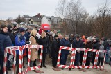 Mieszkańcy ul. Spacerowej na osiedlu Zalesie w Rzeszowie protestowali przeciwko zabudowie wzgórza nad ul. Spacerową [ZDJĘCIA]