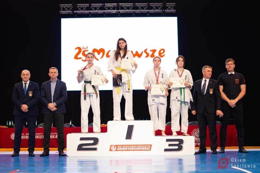 Kolejne medale sandomierskich karateków. Świetnie spisali się na turnieju w Warszawie. Zobacz zdjęcia