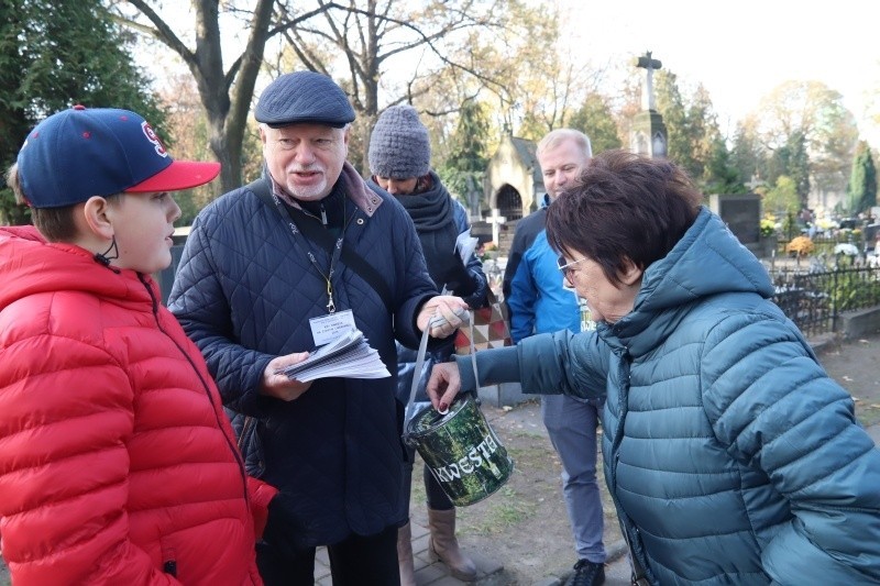 Kwesta na cmentarzu przy ul. Ogrodowej w Łodzi jest odwołana, ale można wpłacać darowizny