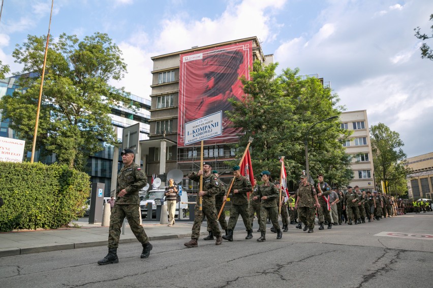 Kraków. Wymarsz Kadrówki, nowe odznaczenie państwowe i...