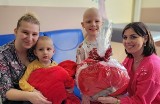 Fundacja Krwinka z wizytą u dzieci chorych onkologicznie i hematologicznie w szpitalu przy ul. Spornej w Łodzi
