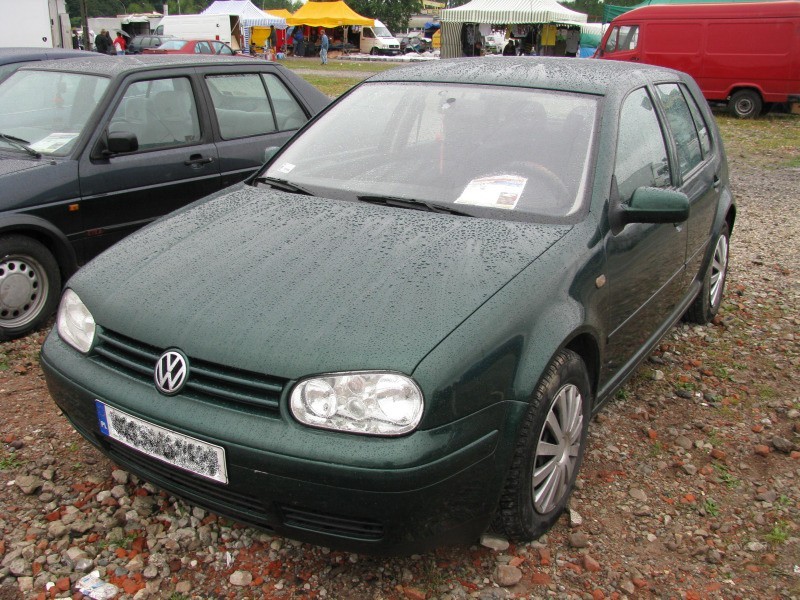 1. Volkswagen golf IV...