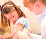 Bezpłatne szczepienia przeciwko wirusowi HPV. Guru antyszczepionkowców przeciwny radomskiej akcji: "to udział w eksperymencie medycznym"