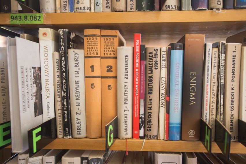 "Biblioteka długo jeszcze nie będzie takim miejscem, jakim była przed pandemią" - o kwarantannie dla książek i działaniach biblioteki