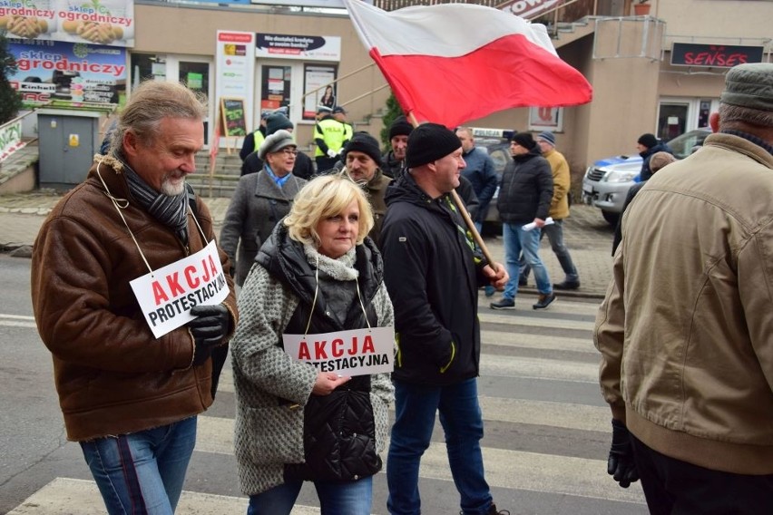 Mieszkańcy Strzelna wyszli dziś na ulice, aby przypomnieć o...