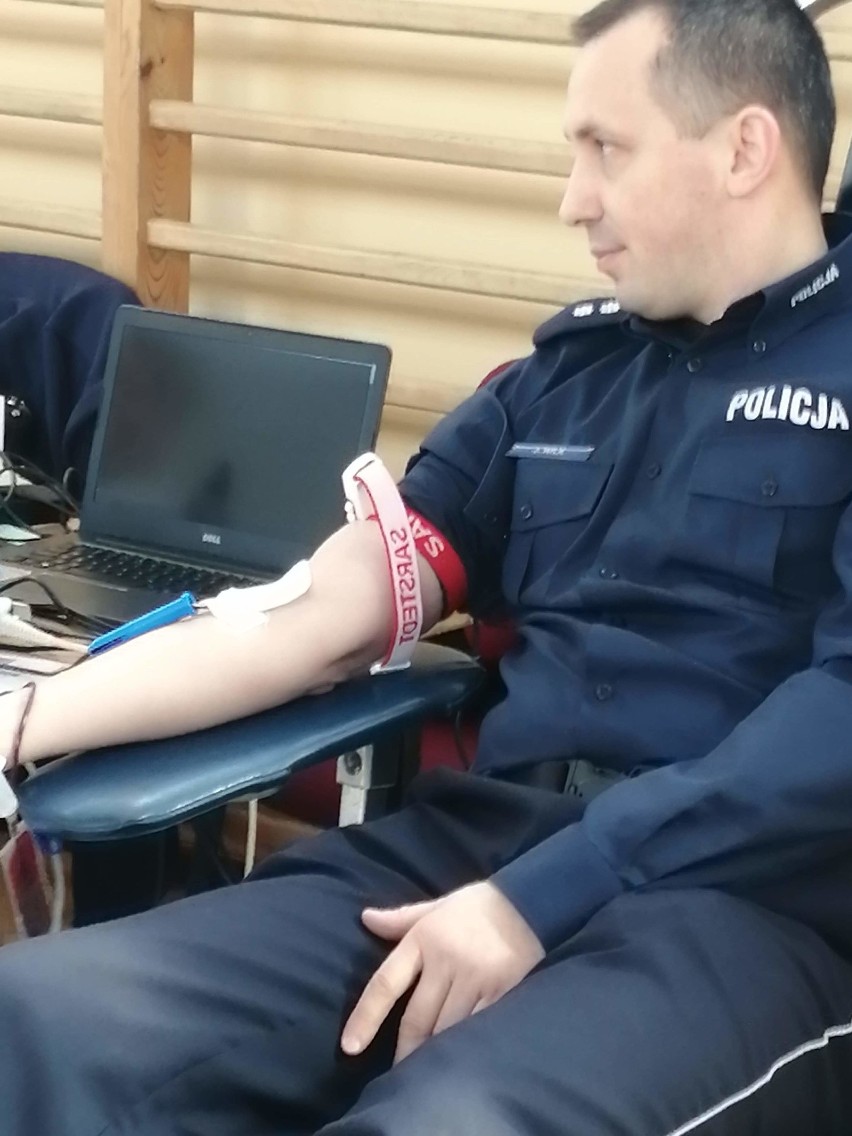 Policjanci z Małopolski chcą oddać 100 litrów krwi na stulecie Polskiej Policji