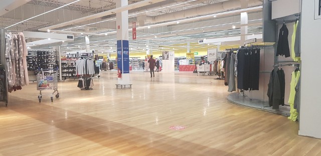 Tylko do końca roku będzie działał hipermarket Tesco Bałuty przy ul. Pojezierskiej.