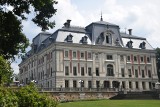 Muzeum Zamkowe w Pszczynie jest teraz Pomnikiem Historii. Park, oficyna, i dawne zabudowania gospodarcze też