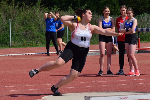 Anna Kicińska w pchnięciu kulą cztery razy uzyskiwała wynik powyżej 15 metrów