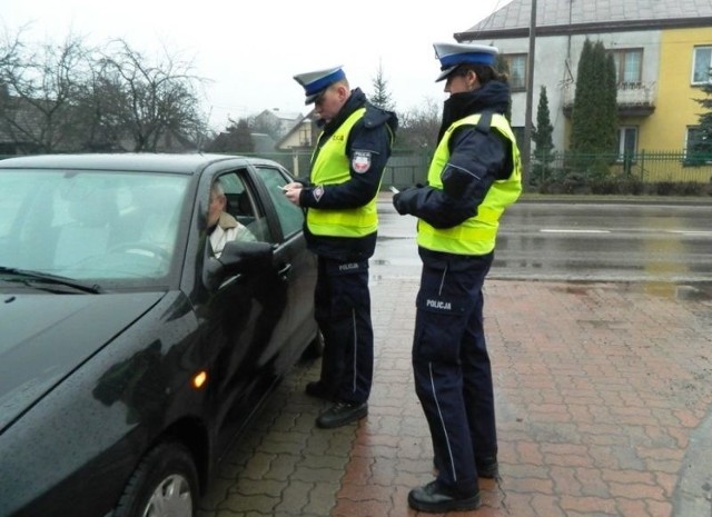 Policyjna akcja Bezpieczny weekend w Hajnówce