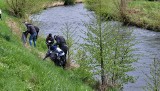 Akcja "Czysta rzeka" w Pruszczu Gdańskim. Mieszkańcy posprzątali Radunię z brzegu i z wody