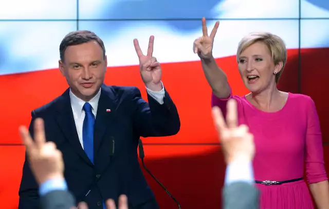 Agata Kornhauser-Duda to żona Andrzeja Dudy, który w wyborach prezydenckich 2015 pokonał Bronisława Komorowskiego. Kim jest Agata Duda - przyszła pierwsza dama Polski.