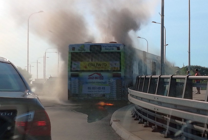 Pożar autobusu linii nr 5 Białostockiej Komunikacji...