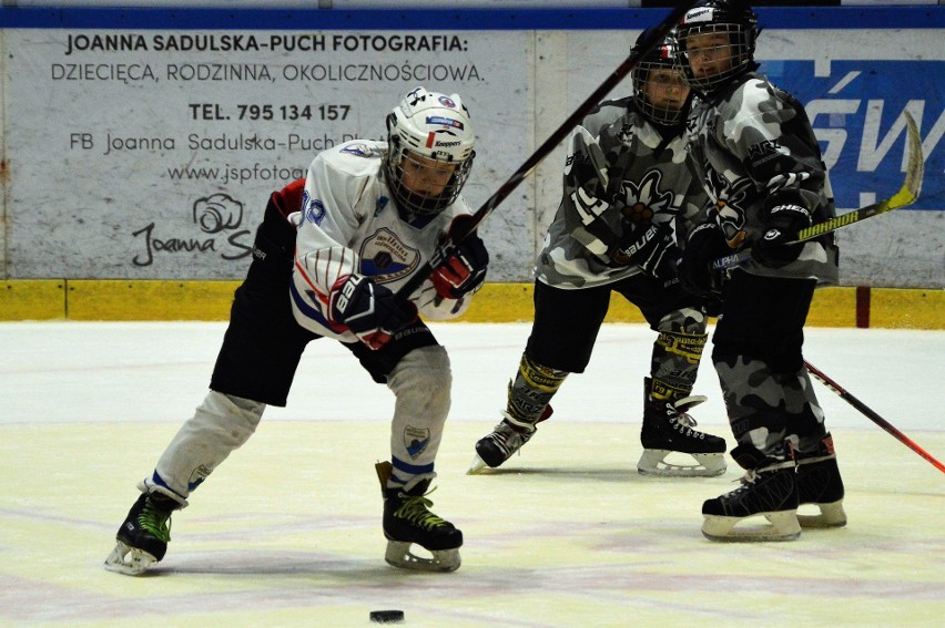 Minihokej. Podhale Nowy Targ wygrało w Oświęcimiu, ale Unia też zagra w Warszawie w finale Czerkawski Cup [ZDJĘCIA]