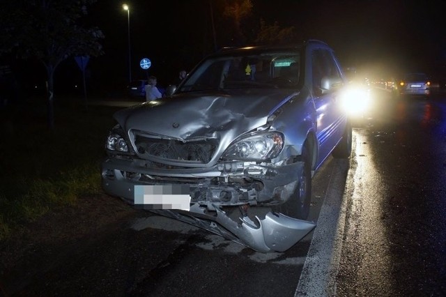 Pijany 21-latek spowodował kolizję na trasie Słupsk-Ustka. Jedna osoba w szpitalu