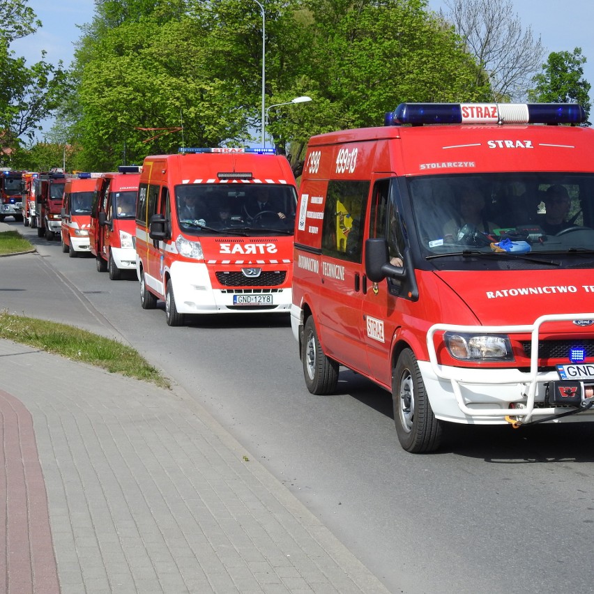II Parada Wozów Strażackich przejechała przez Nowy Dwór Gdański.Spotkanie zakończyło się mszą dla braci strażackiej
