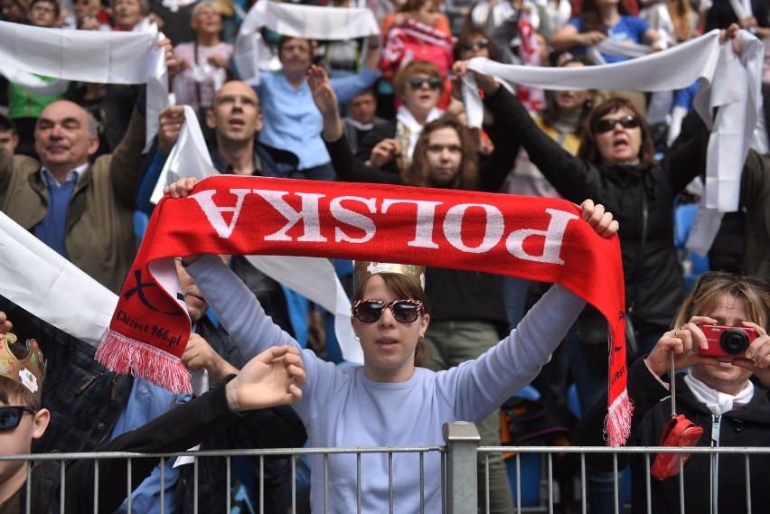 Rocznica chrztu Polski: Uroczystości na na stadionie...