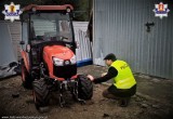 Ukradli ciągnik z terenu budowy domu w gminie Nowosolna [zdjęcia]