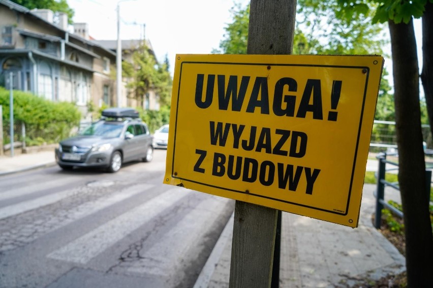 Utwardzanie ulic w Bydgoszczy - raport. Co wykonano, gdzie pojawi się ażurowa nawierzchnia?