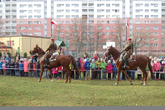 Uczniowie i nauczyciele z Zespołu Szkół z Oddziałami Sportowymi nr 3 świętowali Dzień Patrona