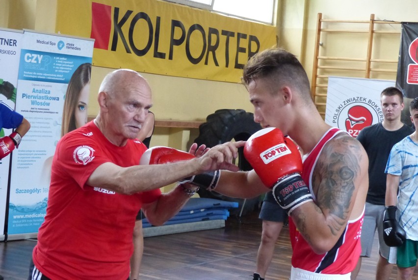 Mistrz olimpijski w boksie Marian Kasprzyk poprowadził...