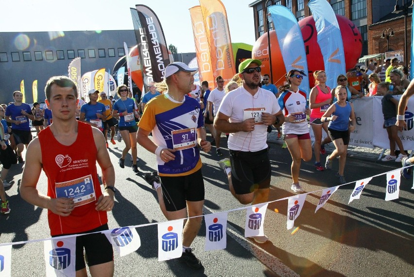 Bieg Fabrykanta 2016. 10 kilometrów szlakiem fabrykanckiej Łodzi [ZDJĘCIA]