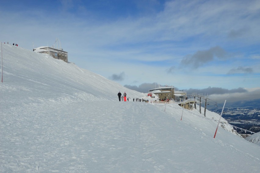 Tatry. Kasprowy Wierch oblężony przez narciarzy i turystów [ZDJĘCIA]