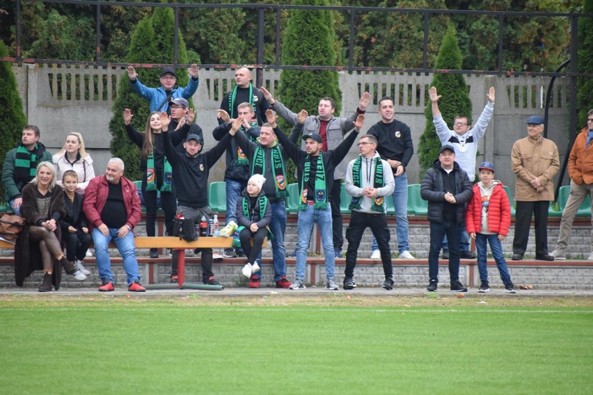 Kulisy meczu Klimontowianki Klimontów ze Starem Starachowice w obiektywie. Było "gorąco". Star odniósł się do tych wydarzeń