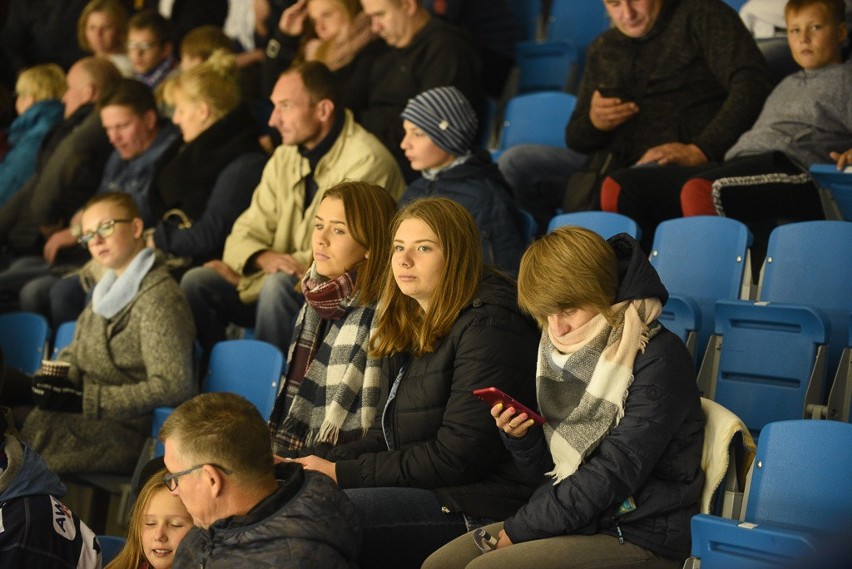 KH Energa zaczęła od 0:2, potem wygrywała, znowu...