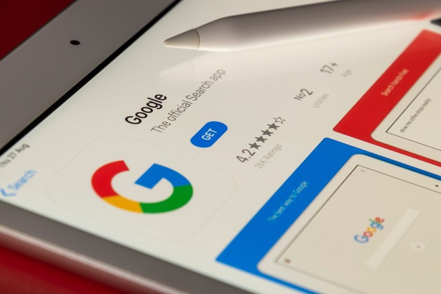 Google wprowadza w wyszukiwarce Chrome nowe funkcje, które ucieszą użytkowników i usprawnia korzystanie z narzędzia.