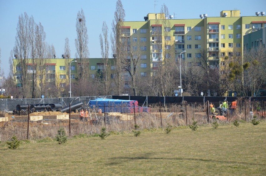 Ruszyła budowa kolejnej Biedronki na Nowym Dworze (ZDJĘCIA)