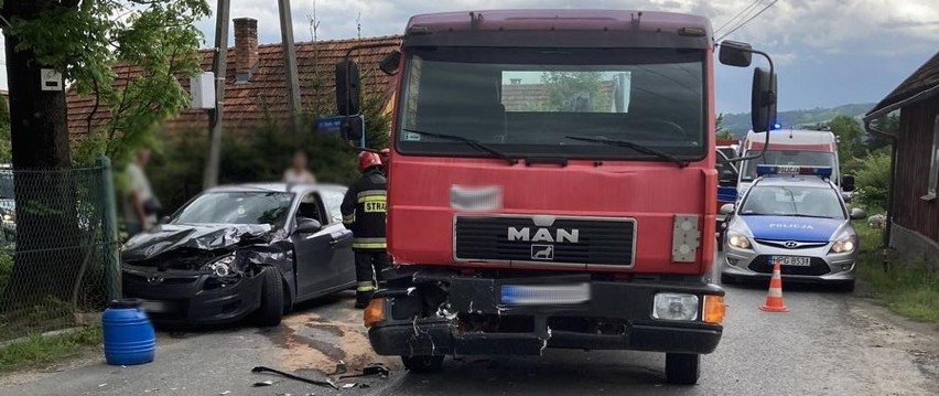 Nowy Sącz. Ulica Mała Poręba stała się obwodnicą miasta. Mieszkańcy apelują o brakujący chodnik 